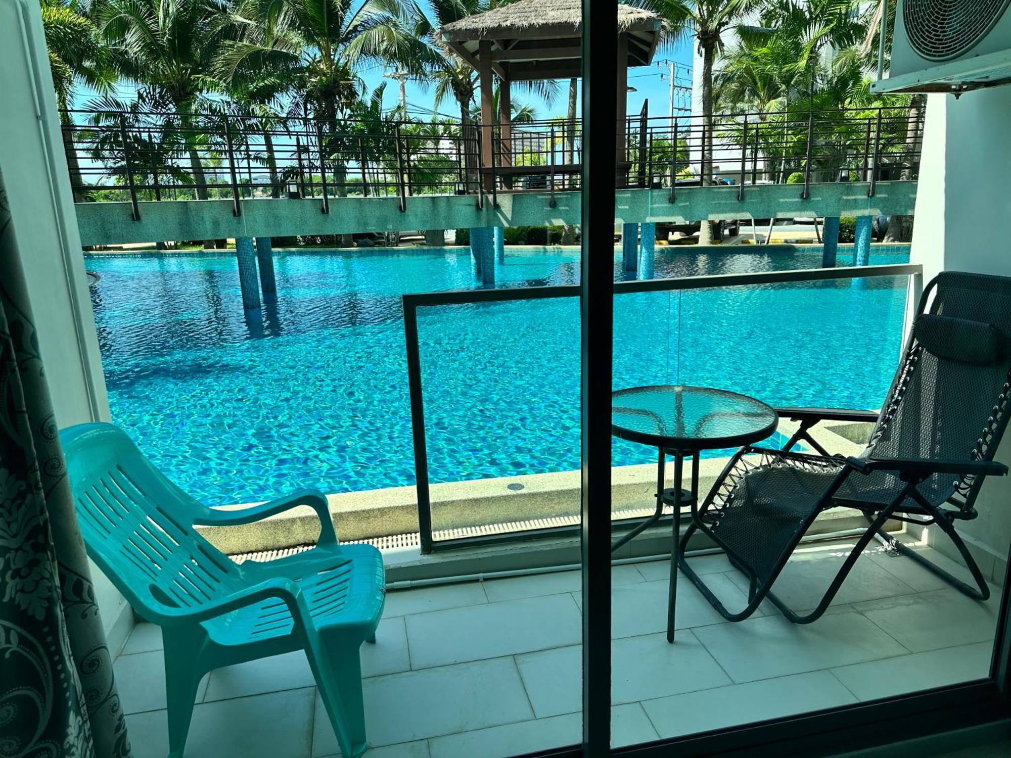 Laguna Beach Resort 3 Maldives 좀티엔 비치 외부 사진