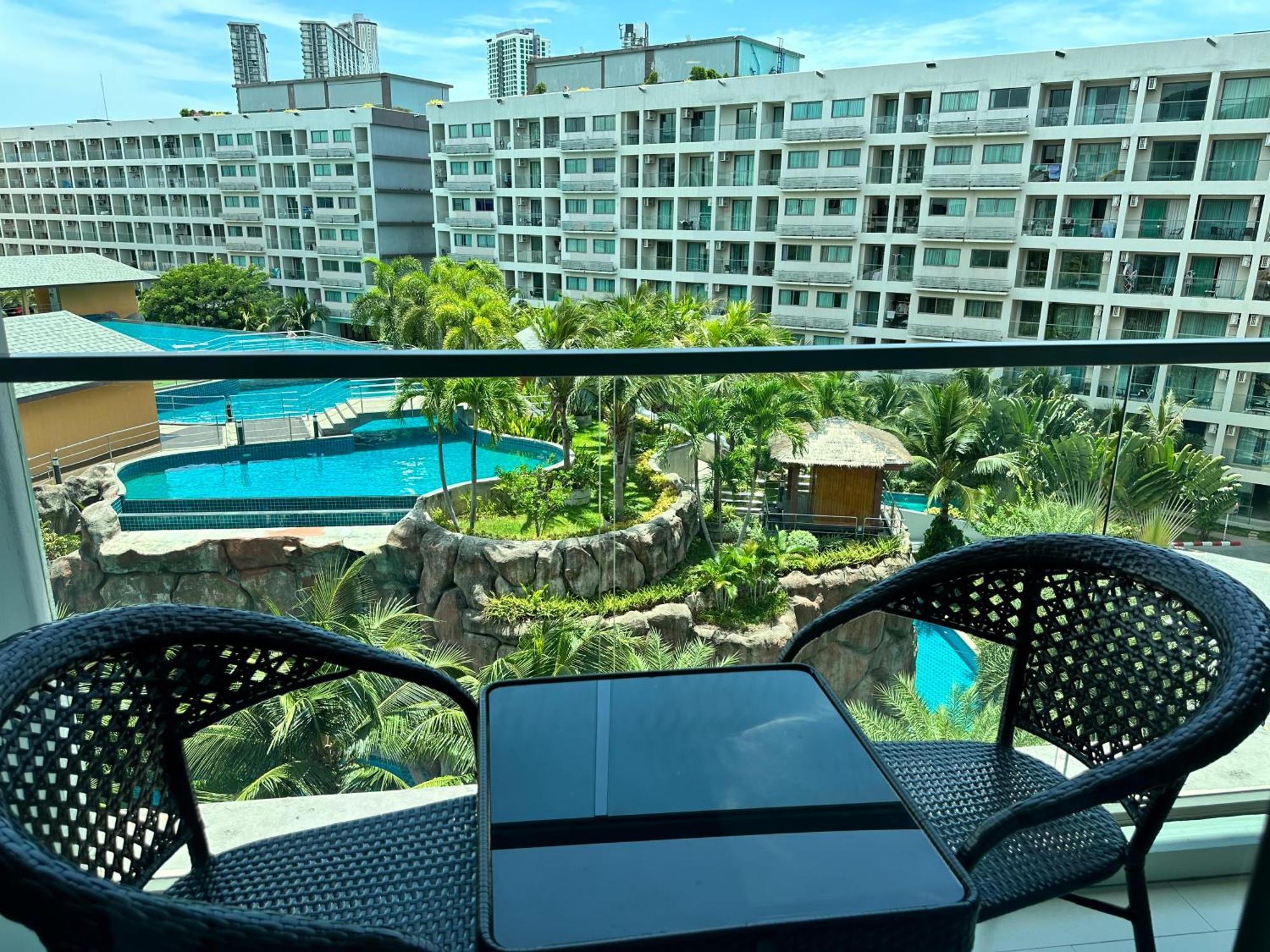 Laguna Beach Resort 3 Maldives 좀티엔 비치 외부 사진